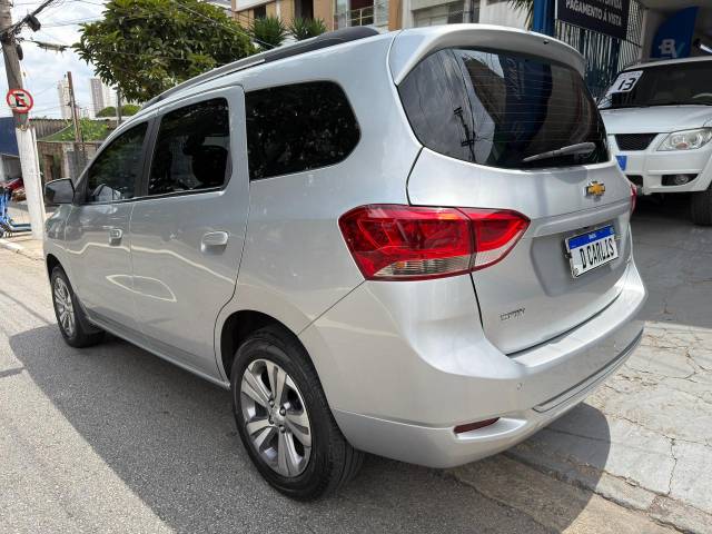 SPIN PREMIER 1.8 AUT - 7 LUGARES - 2022/2023 - PRATA 8