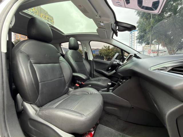 208 GRIFFE 1.6 AUT. - 2014/2015 - PRATA 10