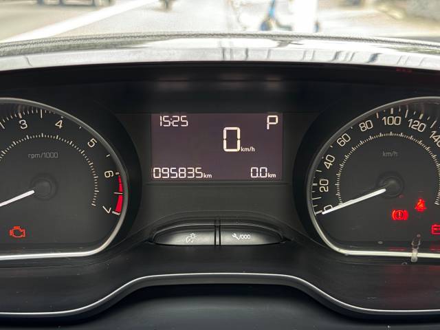 208 GRIFFE 1.6 AUT. - 2014/2015 - PRATA 12